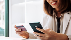 Maximizando o limite do cartão de crédito: estratégias para aproveitá-lo sem se endividar