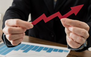 Desaceleração do crédito: qual o impacto para quem busca dinheiro agora?