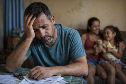 Dicas para gerenciar suas finanças e evitar complicações no mês